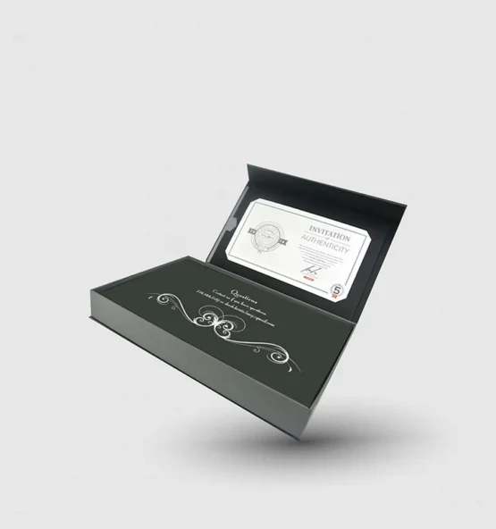 CUSTOM INVITATION BOXES1 555x592